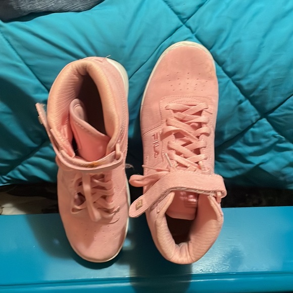 Shoes - Picture 4 of 4